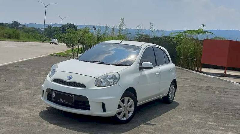 Harga Nissan March Bekas