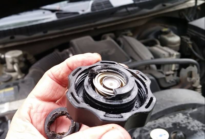 Penyebab Radiator Mobil Bocor 