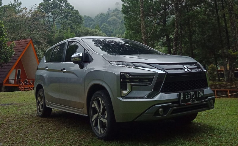 50 Tahun Mitsubishi di Indonesia, Ada Mobil Edisi Khusus? 50 tahun mitsubishi di indonesia - xpander hybrid
