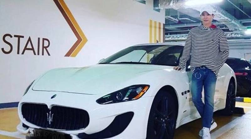 Mobil Mewah Artis Korea