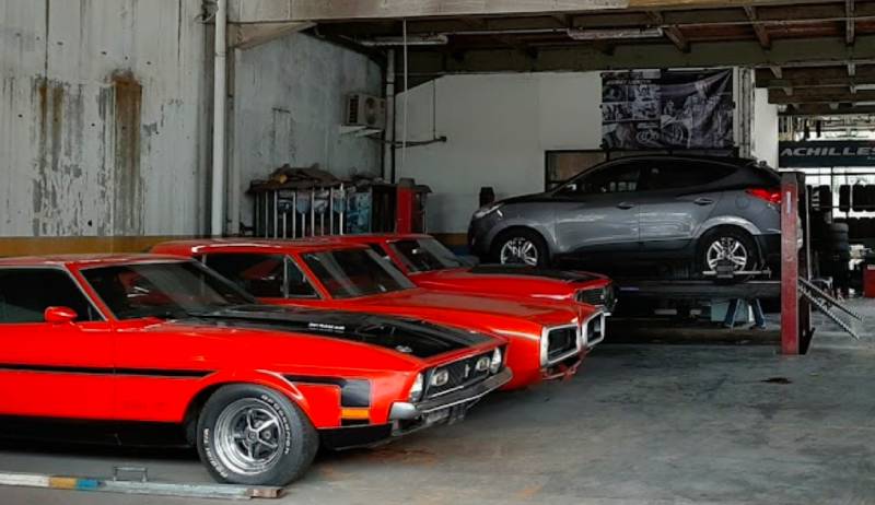 Bengkel Mobil Racing