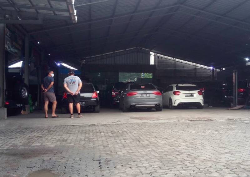 Bengkel Mobil Racing