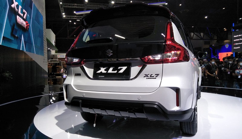 harga suzuki xl7 alpha ff - tampak belakang