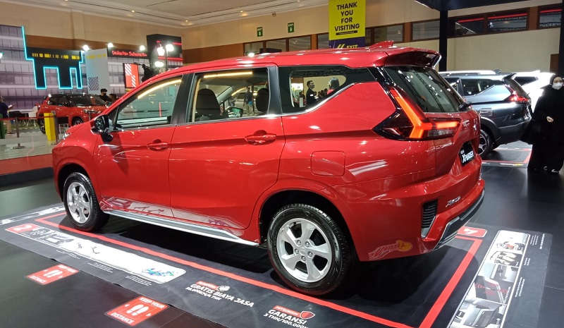 promo mitsubishi di jaw 2022 - xpander tampak belakang