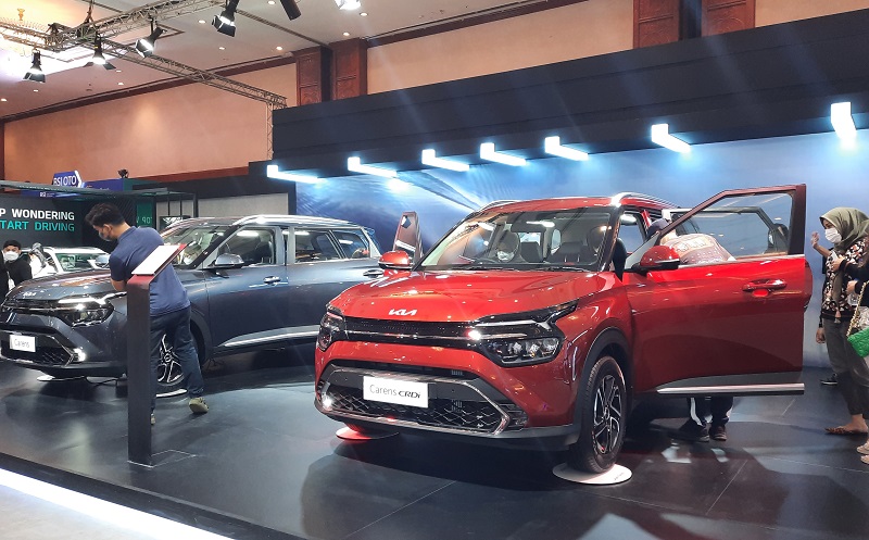 spesifikasi kia carens - eksterior