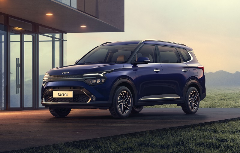 spesifikasi kia carens - tampak depan
