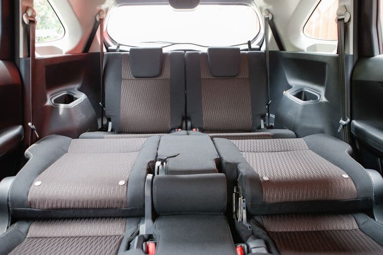 mobil untuk road trip