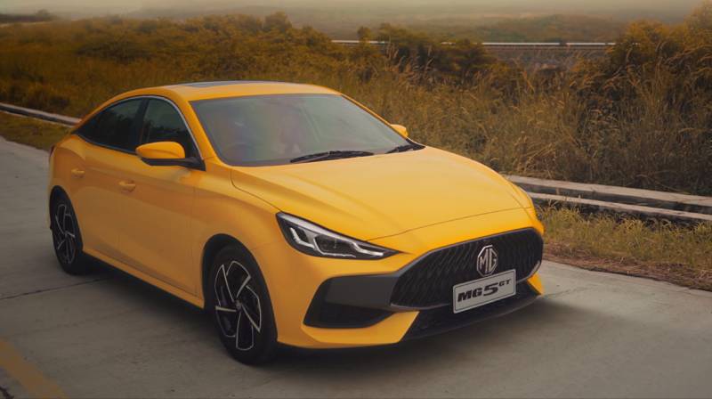 mobil sedan murah - mg 5 gt
