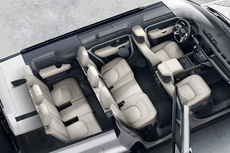 Land Rover Defender 130, Muat 8 Penumpang! Defender 130