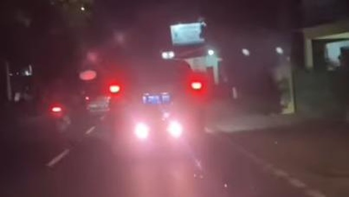 Lampu Rem Warna Merah