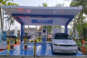 Daftar Tempat Cas Mobil Listrik di Indonesia, Wajib Tahu!