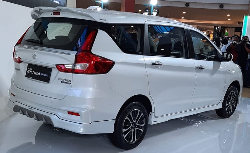 spesifikasi suzuki ertiga hybrid