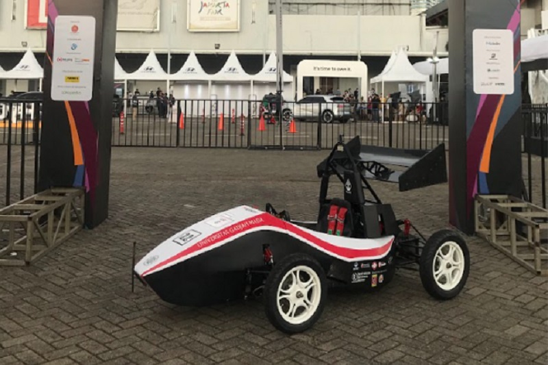 Mobil balap Listrik mahasiswa ugm yacaranda