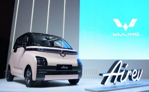 Uji Ketahanan Baterai Wuling Air EV, Dibakar dan Direndam Air!