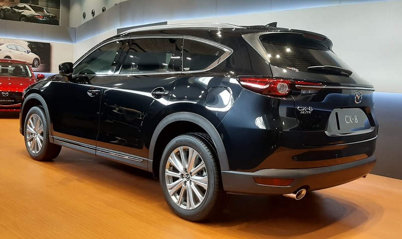 spesifikasi mazda cx-8 - ekterior tampak belakang