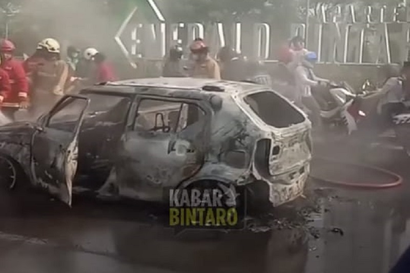 Suzuki Ignis terbakar