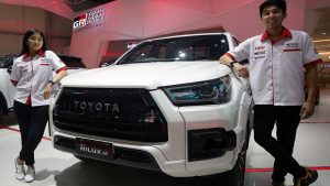 Pakai Mesin Buas, Harga Toyota Hilux 2.8 GR Sport Mahal!