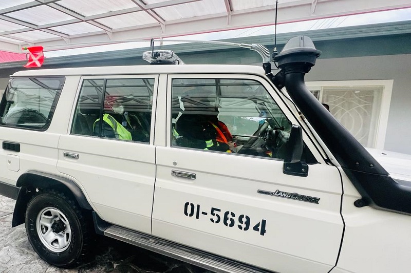 Jokowi pakai Land Cruiser 70 Series di Freeport