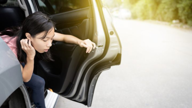 Cara Agar Tidak Mabuk Perjalanan Saat Naik Mobil