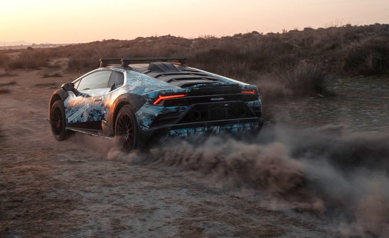lamborghini huracan sterrato - tampak belakang