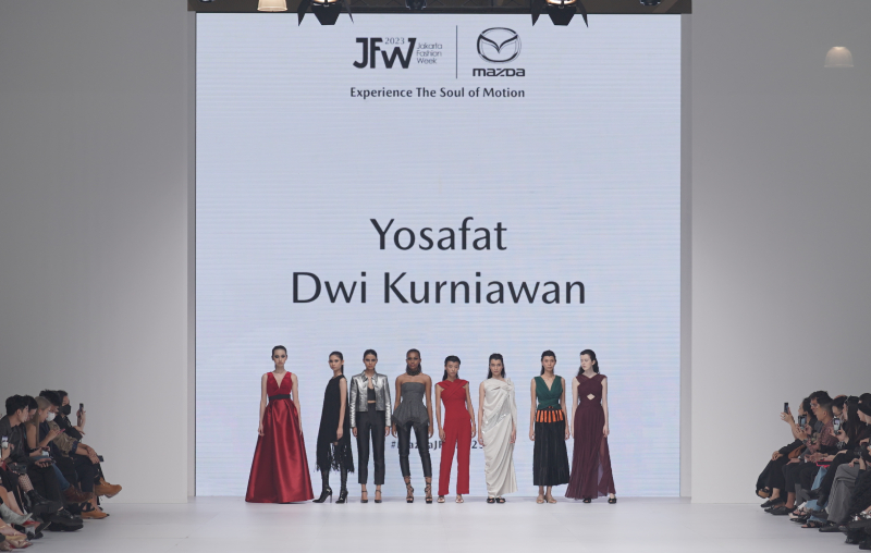 Kolaborasi Mazda Dengan Dua Fashion Designer Ternama