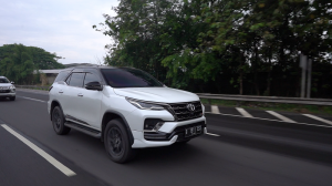 Spesifikasi Toyota Fortuner 2.8 GR Sport 2022 dan Review Lengkapnya!