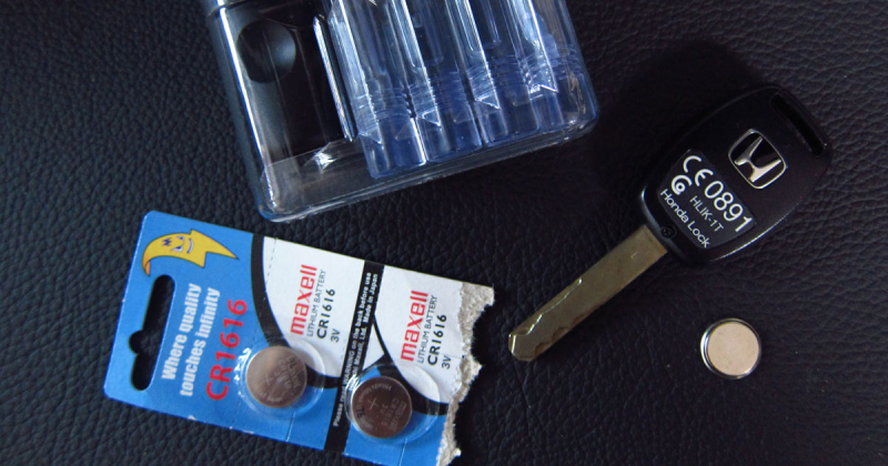 5 Cara Ganti Baterai Remote Mobil, Mudah dan Murah Cara Ganti Baterai Remote Mobil