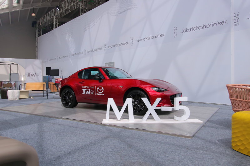 Jinba-ittai - mobil mazda mx-5