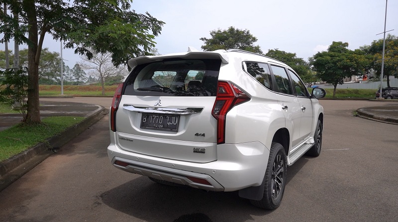 spesifikasi mitsubishi pajero sport
