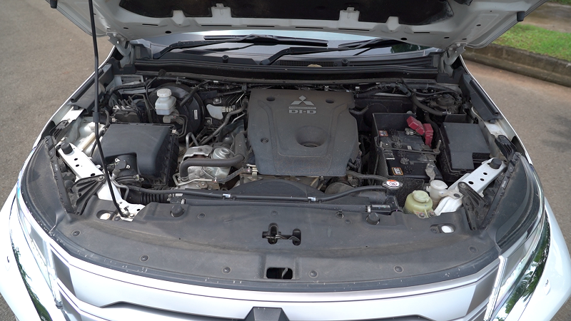 spesifikasi mitsubishi pajero sport