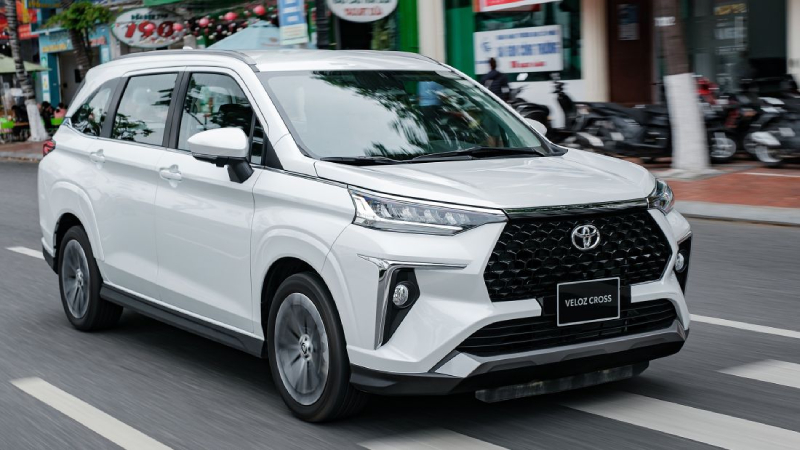 Bertemu Toyota Veloz Cross di Cikarang, Apa Istimewanya? toyota Veloz cross