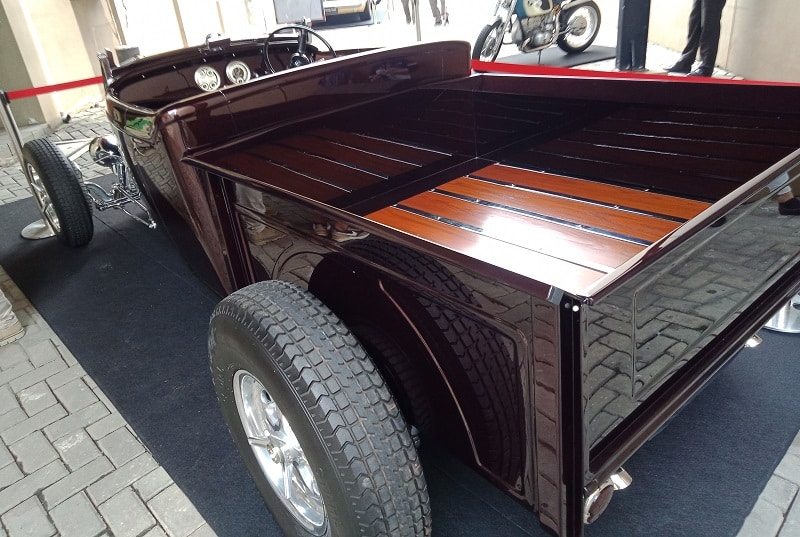 garage life season 4 - ford roadster pickup