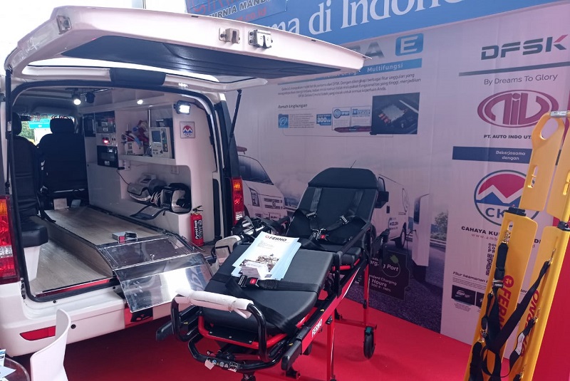 Ambulans Listrik DFSK Gelora E Meluncur, Berapa Harganya? interior ambulans listrik dfsk gelora e