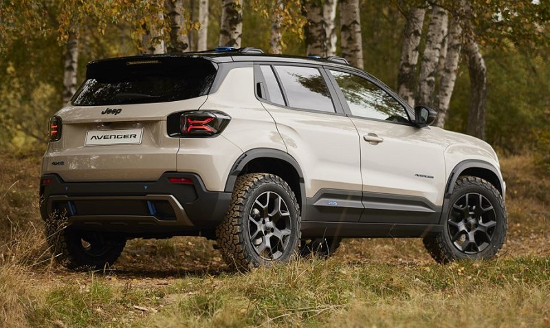 jeep avenger 4x4 - tampak belakang