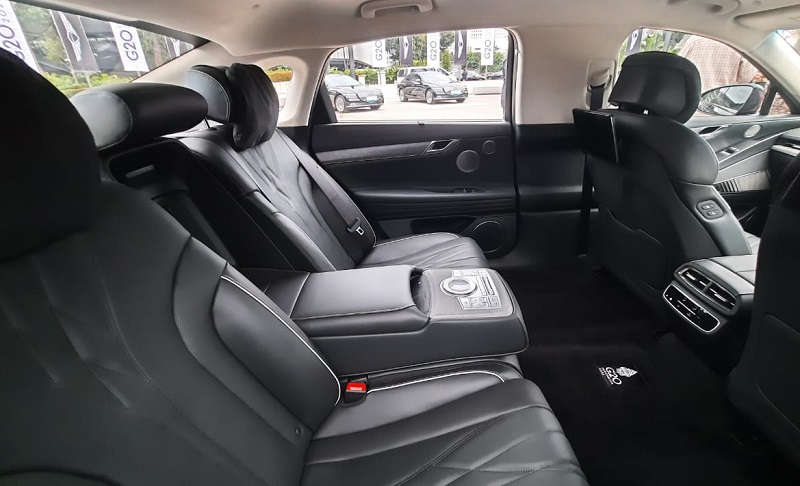 spesifikasi genesis g80 lwb - interior