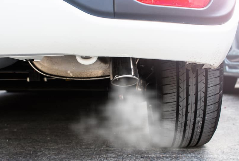 cara mengatasi mobil keluar asap putih