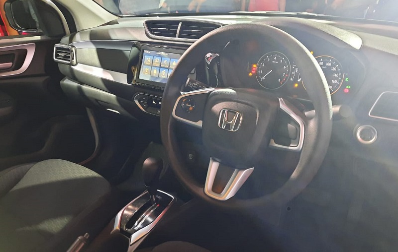 spesifikasi honda wr-v e - dashboard