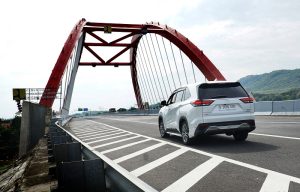 Konsumsi BBM Innova Hybrid, 1 Liter Berapa Km?
