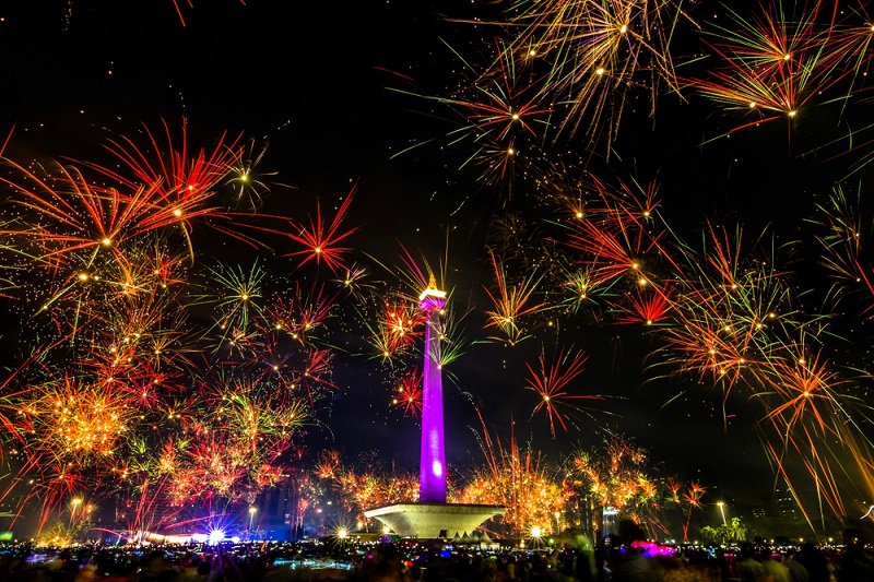 tempat parkir car free night - tahun baru 2023 monas