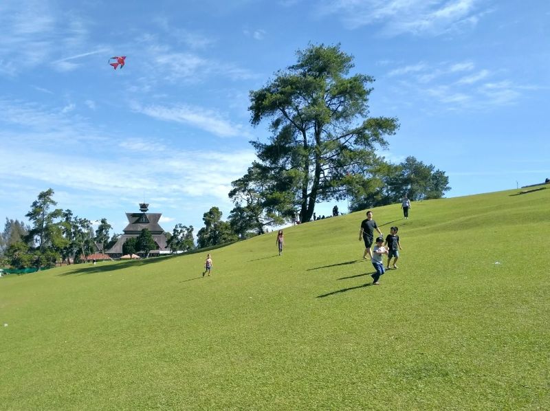 tempat wisata di berastagi - bukit kubu