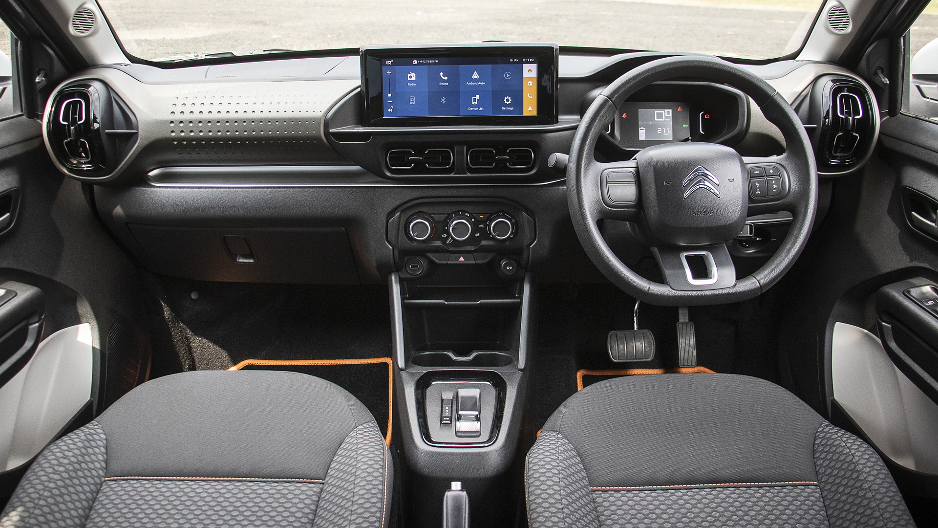 kekurangan dan kelebihan Citroen e-C3