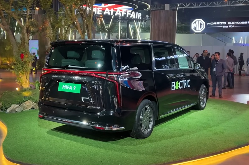 eksterior mg mifa 9 - tampak belakang