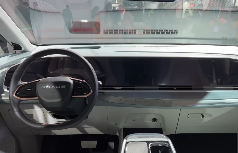 interior mpv mg mifa 9 - dashboard