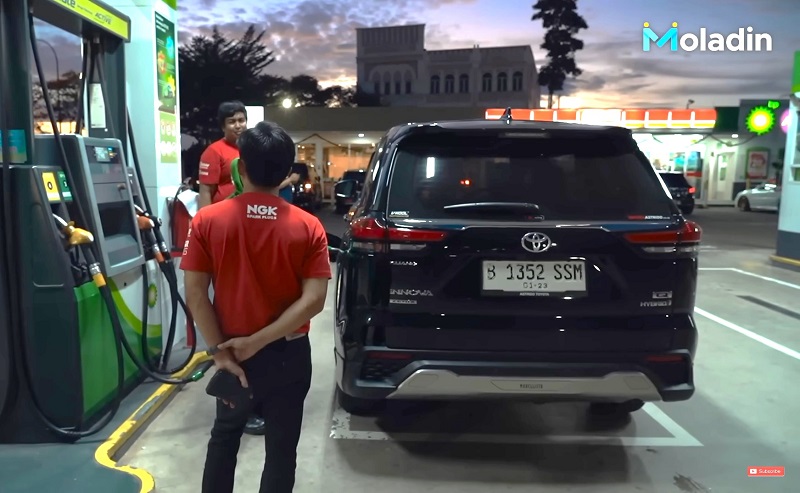 konsumsi bbm innova zenix hybrid - pom bensin