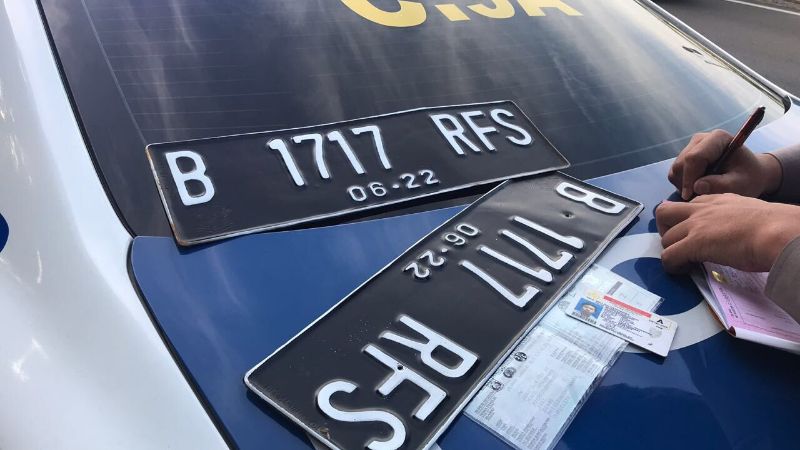 plat nomor RF
