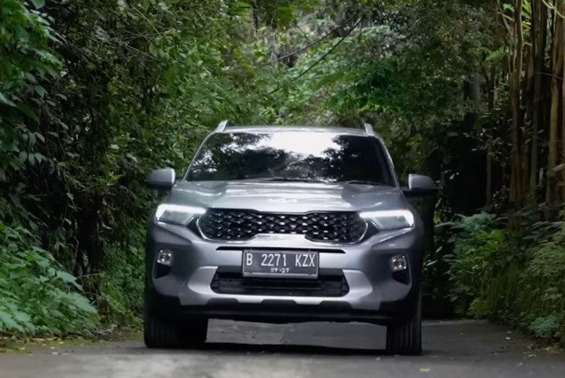 Kia Sonet saat dites tim Moladin