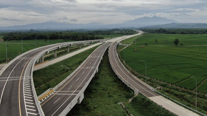 jalan tol puncak