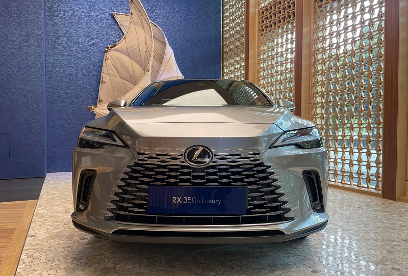harga lexus rx 2023 - varian hybrid