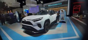 Harga Toyota RAV4 PHEV GR Sport, Hadir di GJAW 2023