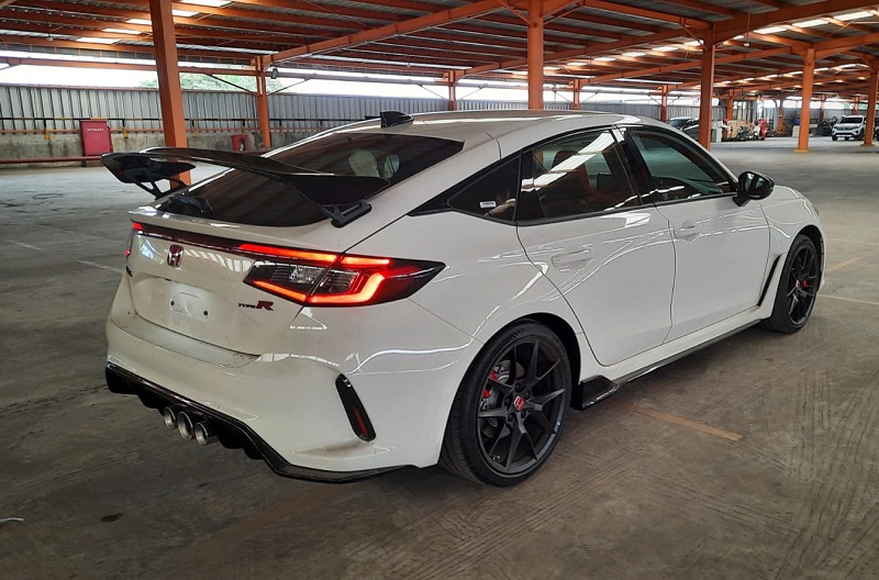 eksterior belakang honda civic type r fl5 2023